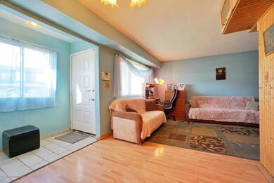 (3) Entry and Living Room