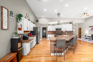 3735 W Nettle Creek Dr, Morris, IL 60450 - photo 7