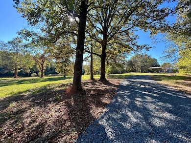 562 Cr 3439, Atlanta, TX 75551 - photo 2