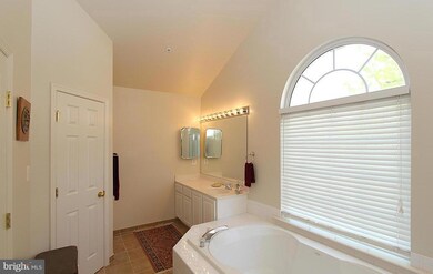 537 Longhorn Crescent, Rockville, MD 20850 - photo 7