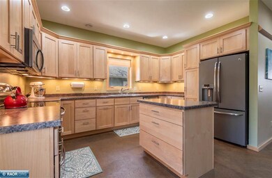 902 SW 4th St, Grand Rapids, MN 55744 - photo 7