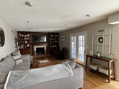 6290 Holloway Dr, Liberty Township, OH 45044 - photo 6