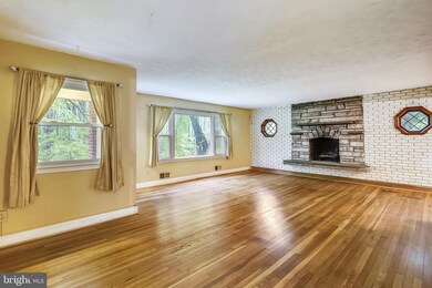 11036 Harding Rd, Laurel, MD 20723 - photo 7