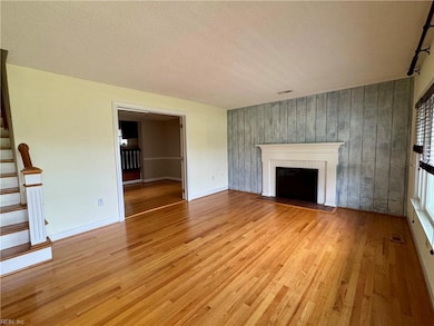 315 Dandy Loop Rd, Yorktown, VA 23692 - photo 5