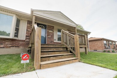 9214 Lantana Dr, Louisville, KY 40229 - photo 4