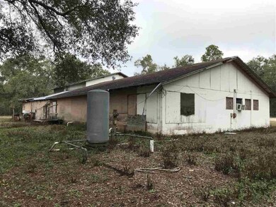 38 Barber Rd, Crawfordville, FL 32327 - photo 2
