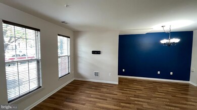 15515 John Diskin Cir, Woodbridge, VA 22191 - photo 3