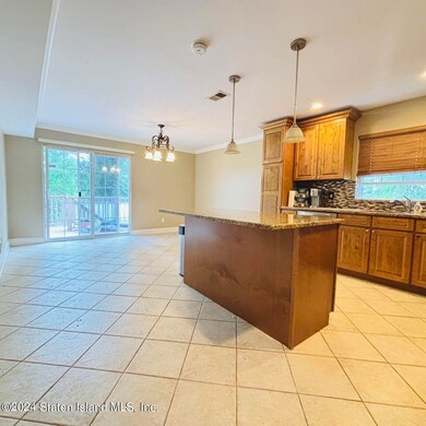 120 Aviston St, Staten Island, NY 10306 - photo 4