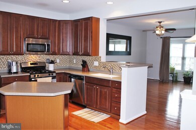 11 Cypress St, Swedesboro, NJ 08085 - photo 7