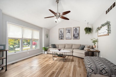 510 Caprice Dr, Middlebury, IN 46540 - photo 4