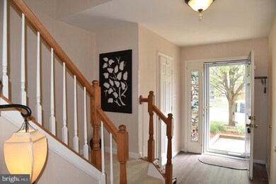 13108 Plotner Farm Rd, Herndon, VA 20171 - photo 2