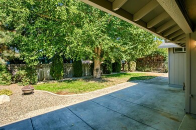 1007 Fairfield Ave, Central Point, OR 97502 - photo 4