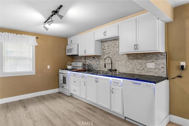 735 Pine St, Chico, CA 95928 - photo 5