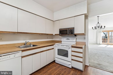 39 Wonderview Ct, Lutherville Timonium, MD 21093 - photo 5