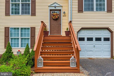 823 W Potomac St, Brunswick, MD 21716 - photo 2