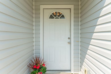 3-web-or-mls-321-apple-dr