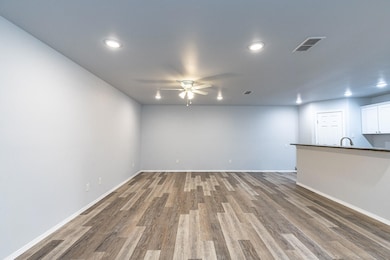 1104 Englewood-3