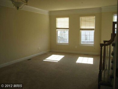 11841 Regents Park Dr, Germantown, MD 20876 - photo 3