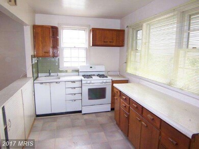 1010 Larchmont Ave, Capitol Heights, MD 20743 - photo 7