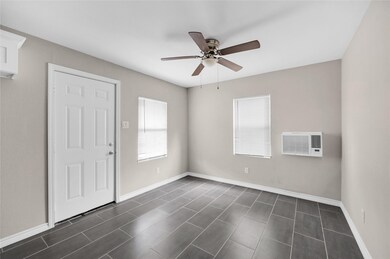 2220 Avenue L unit 110, Rosenberg, TX 77471 - photo 6