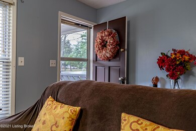 7320 S Watterson Trail, Louisville, KY 40291 - photo 5