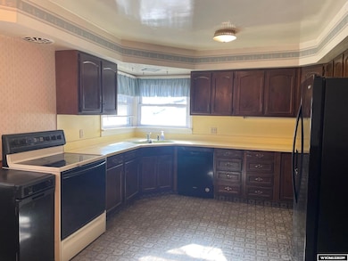 1233 W Jeffers Dr, Rawlins, WY 82301 - photo 6