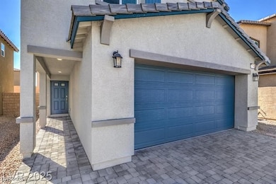 Photos are of model home and are for representational purposes only. Actual home finishes may vary;