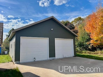 57237 2nd St, Calumet, MI 49913 - photo 6