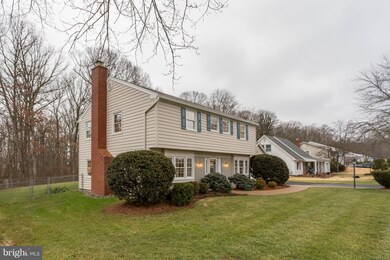 13133 Madonna Ln, Fairfax, VA 22033 - photo 3