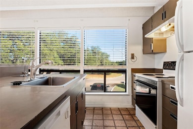 5802 Circulo Dr unit 1, Lago Vista, TX 78645 - photo 5