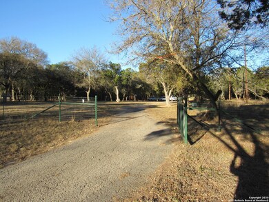 12245 Tiger Rd, Helotes, TX 78023 - photo 2