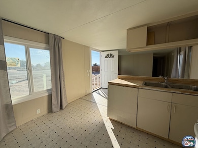 1907 N Imperial Ave, Seeley, CA 92273 - photo 3