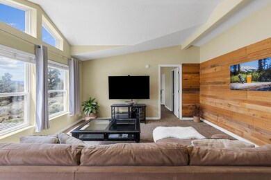5-web-or-mls-21070 Robin Ave, Bend (5 of