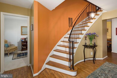 8420 Grenoble Ct, Springfield, VA 22152 - photo 3