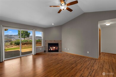 340 Manowar Ln, East Wenatchee, WA 98802 - photo 7