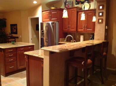 Kitchen Breakfast Bar 2