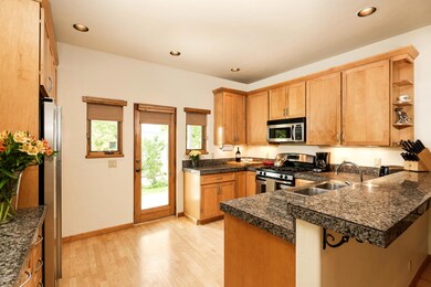 351Branding kitchen