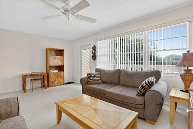 326 Grantham B unit 326, Deerfield Beach, FL 33442 - photo 4
