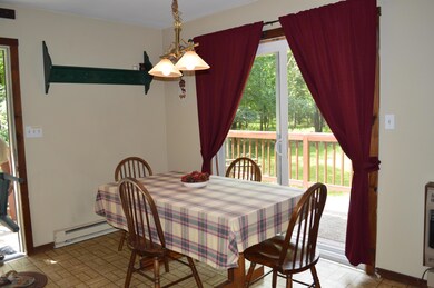 256 Fern Ridge Rd, Blakeslee, PA 18610 - photo 2