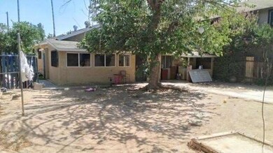 vew to the house from the back