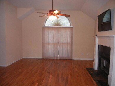 314 Greenbriar Cir, Manchester, TN 37355 - photo 2