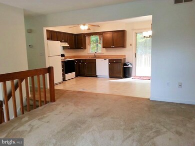 6212 Guthrie Ct, Sykesville, MD 21784 - photo 5