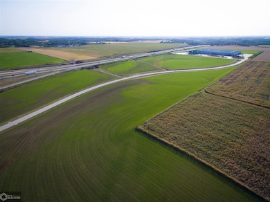 503 Lang Creek Ave, Grinnell, IA 50112 - photo 2