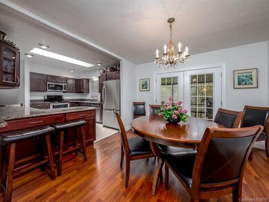 3 Wondu View Ct, Asheville, NC 28806 - photo 5