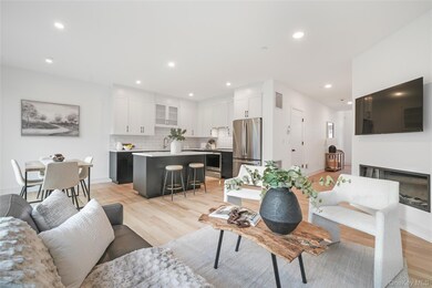 2040 Crompond Rd unit 14, Yorktown Heights, NY 10598 - photo 4