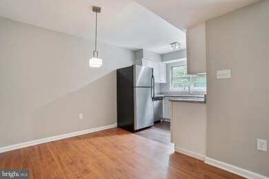 12239 Stevenson Ct, Woodbridge, VA 22192 - photo 7