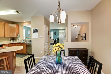 11139 Maryland Manor Ct, Germantown, MD 20876 - photo 6