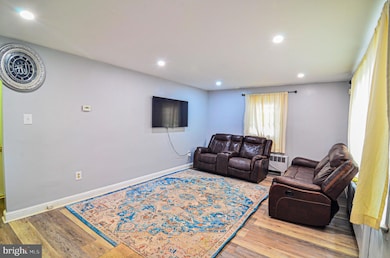 833 W 4th St, Lansdale, PA 19446 - photo 4