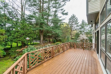 1110 W Roxbury Pkwy, Chestnut Hill, MA 02467 - photo 3