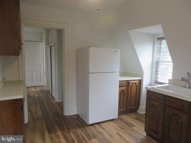 129 Cedar St unit 3, Jenkintown, PA 19046 - photo 4